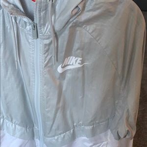 Nike Women’s M Zip Up Jacket - Barely Worn!